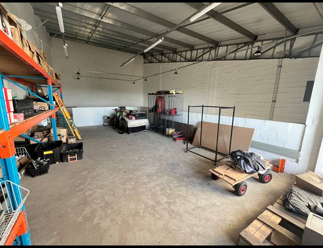 211M² FACTORY FOR SALE IN SHAKAS HEAD